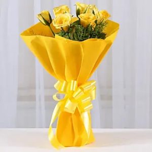 enticing-8-yellow-roses-bouquet_1